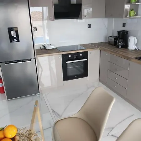 فيلة Kate View Ratzaklíon